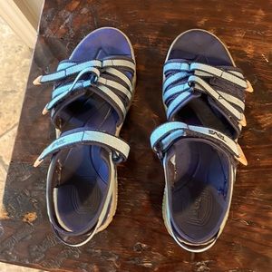 Teva Sandles girls size 3